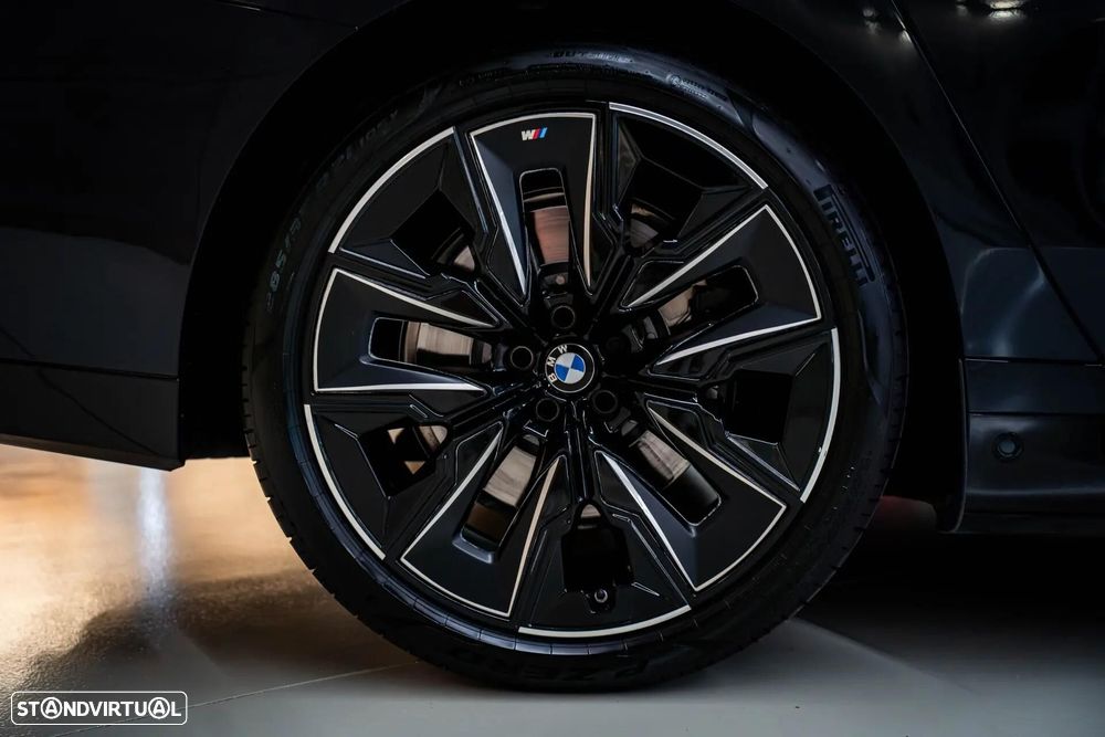 BMW 750 750e xDrive Pack Desportivo M Pro - 24