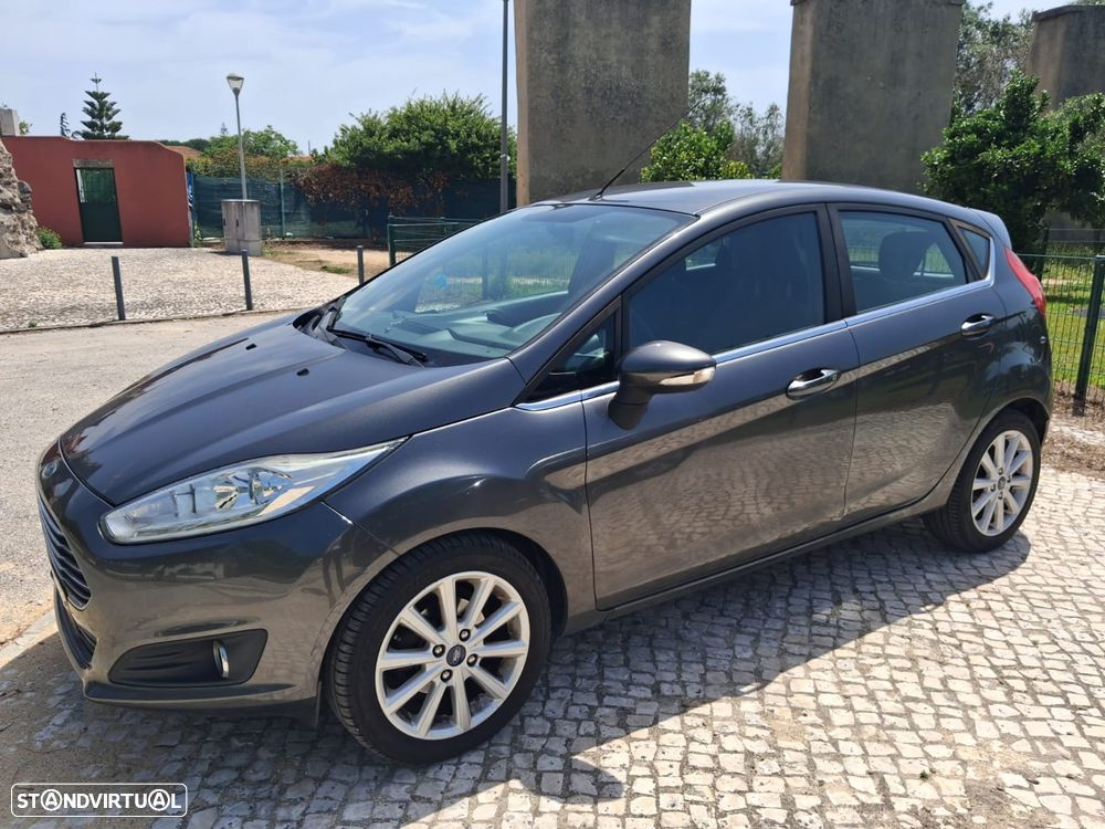 Ford Fiesta 1.0 T EcoBoost Titanium - 1