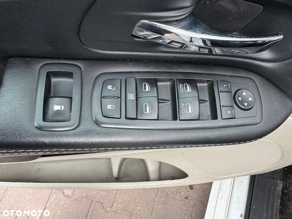 Dodge Grand Caravan 3.6 R/T - 18