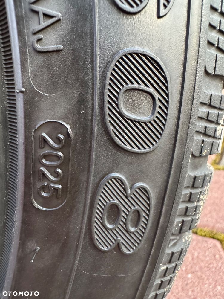 Kia Carens 1.7 CRDi 141 ISG Spirit - 33