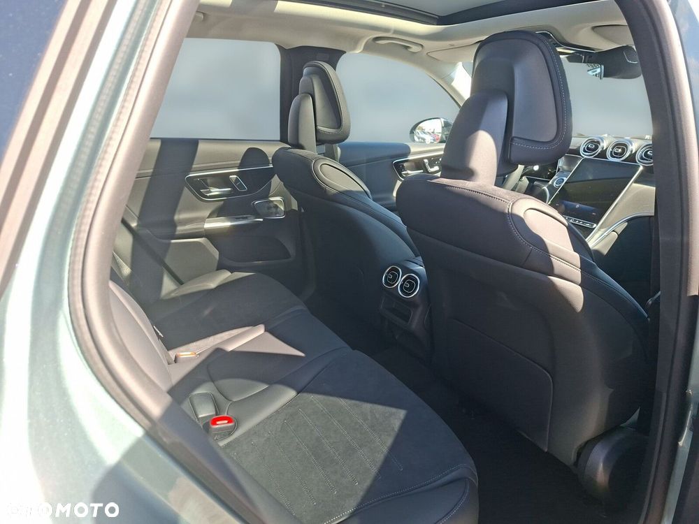 Mercedes-Benz GLC - 15