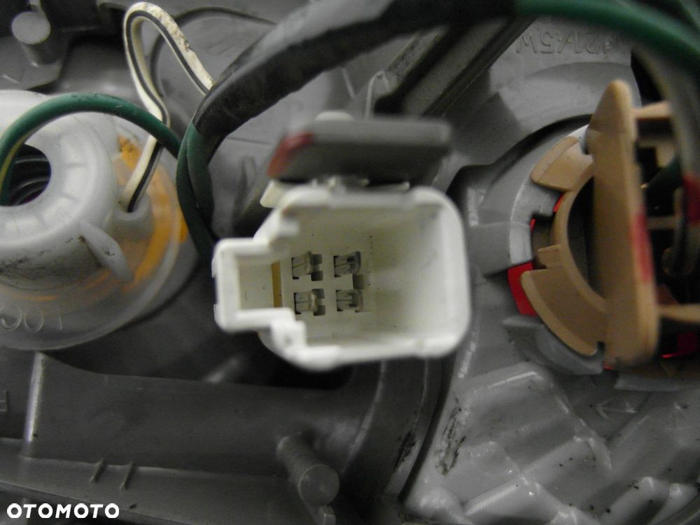 LAMPA PRAWA TYLNA TOYOTA COROLLA E12 SEDAN 12515 - 3