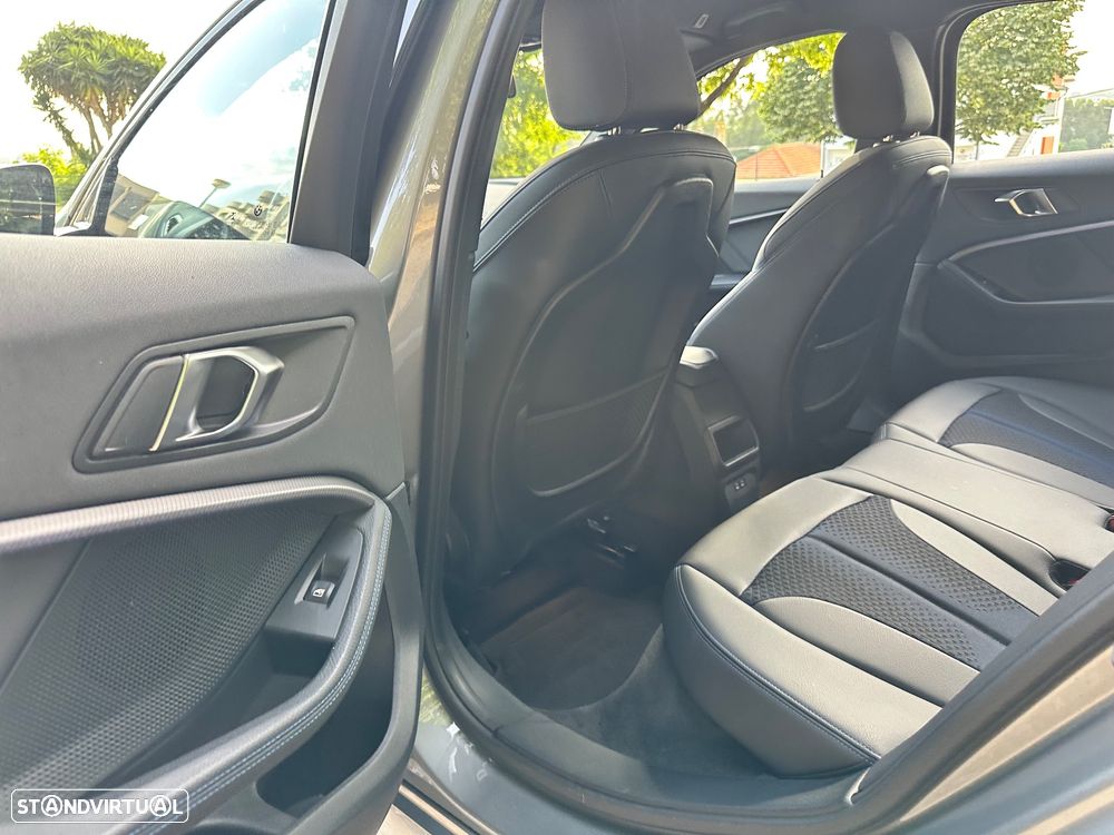 BMW 116 d Pack Desportivo M - 22