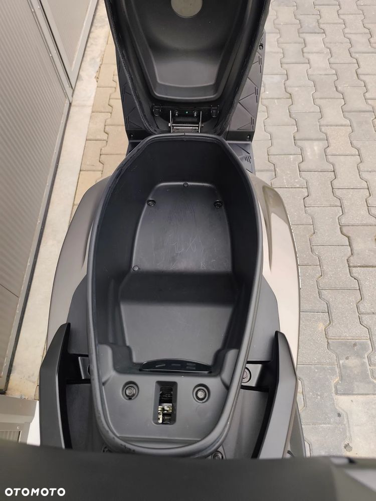 Kymco Skytown - 14