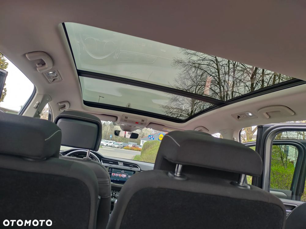 Volkswagen Touran 1.6 TDI SCR (BlueMotion Technology) DSG Comfortline - 21