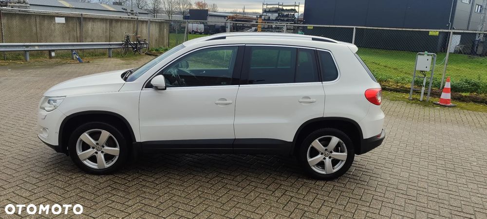 Volkswagen Tiguan 1.4 TSI Sport & Style - 2