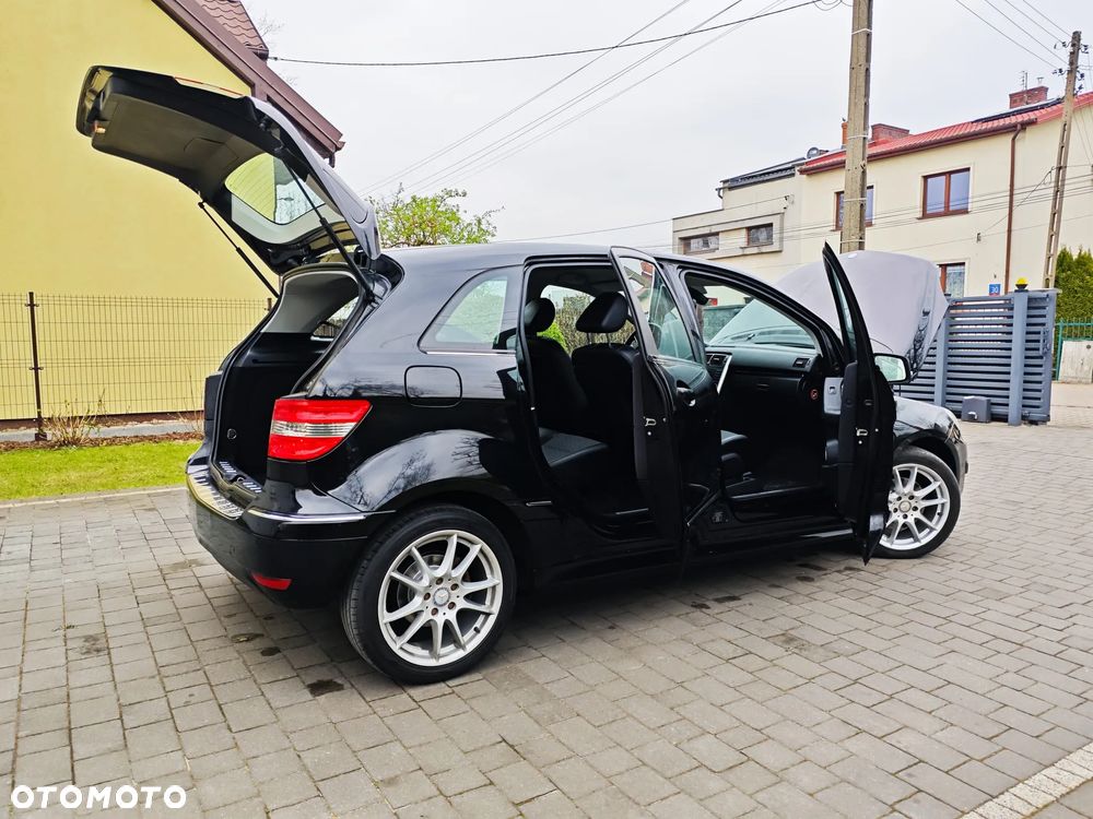 Mercedes-Benz Klasa B 200 CDI Special Edition - 18
