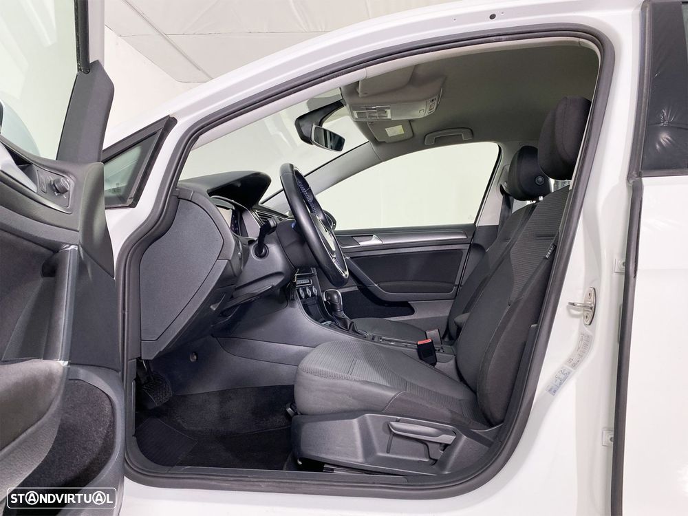VW e-Golf AC/DC - 9