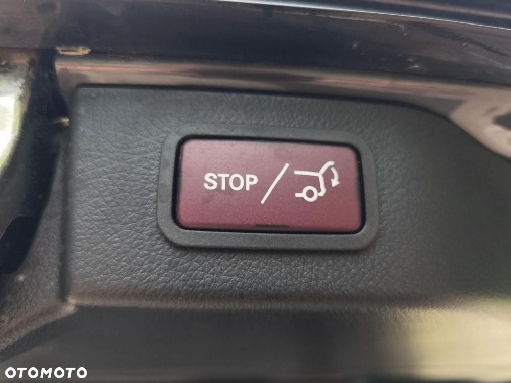 Mercedes-Benz Klasa V - 24