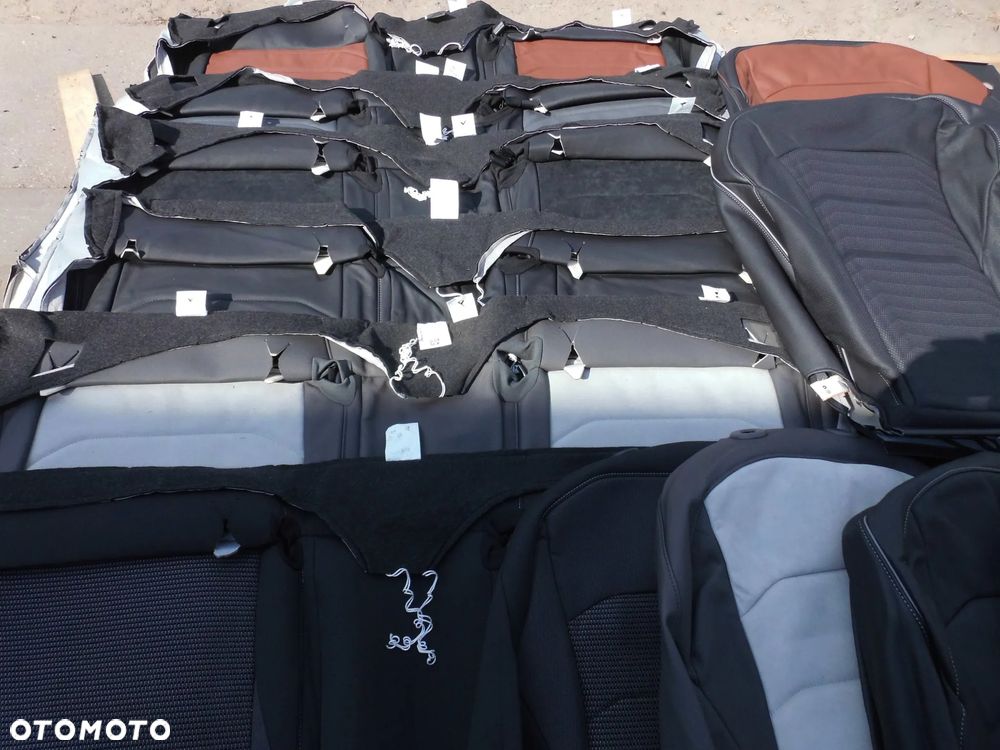 FOTEL FOTELE KANAPA SIEDZISKO Z PODNOZKIEM PRAWE LEWE POSZYCIE TAPICERKA SKORA GRIGIO / SCHWARZ KCZ KCZ VOLKSWAGEN ARTEON 3G8 ORYGINAŁ - 29
