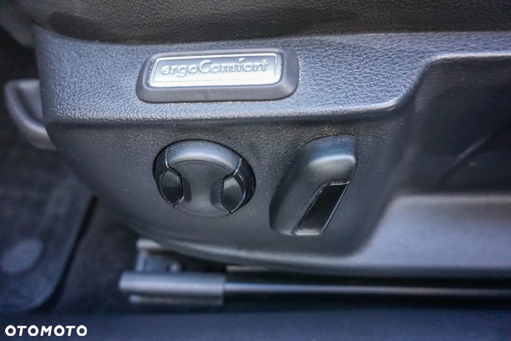 Volkswagen Passat - 23