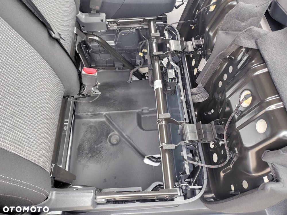 Volkswagen Transporter Furgon, 2,0TDI 150KM, 6-bieg.manualna, r.o :3500 mm - 25