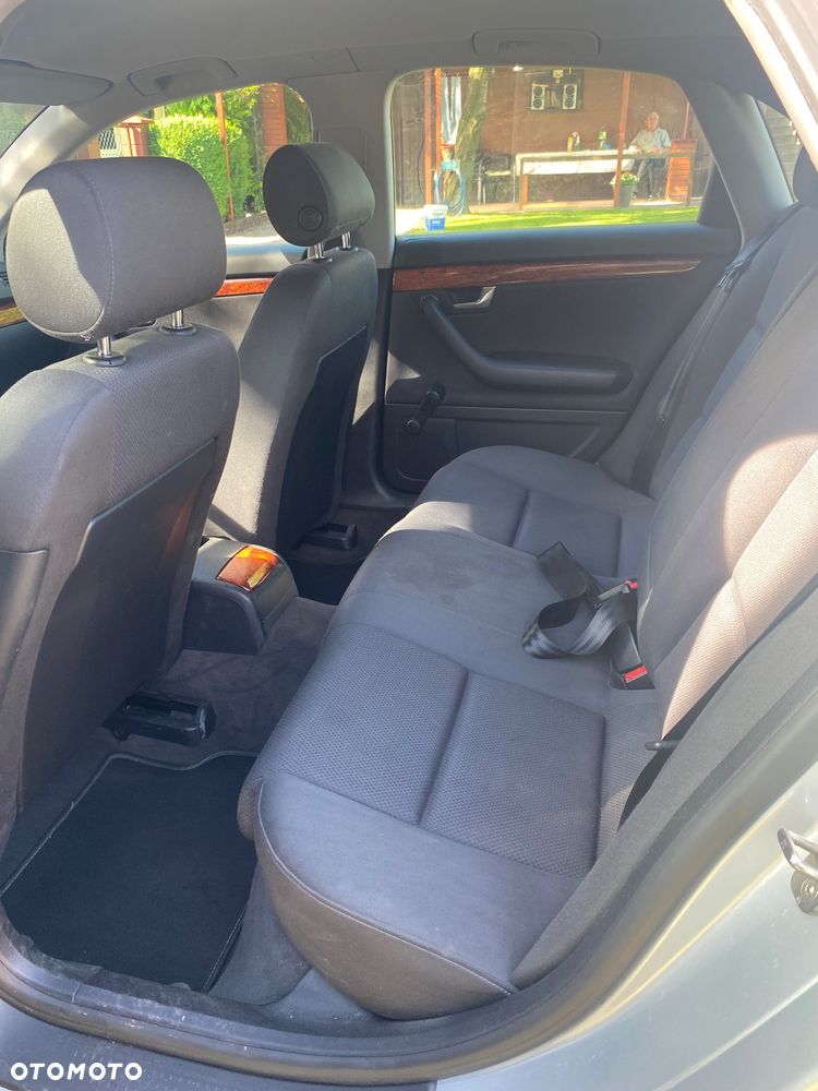 Audi A4 Limousine 2 - 12