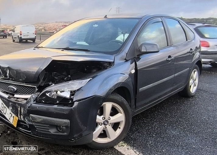 Ford Focus 1.6 tcdi 2006 Diesel avariado - 1