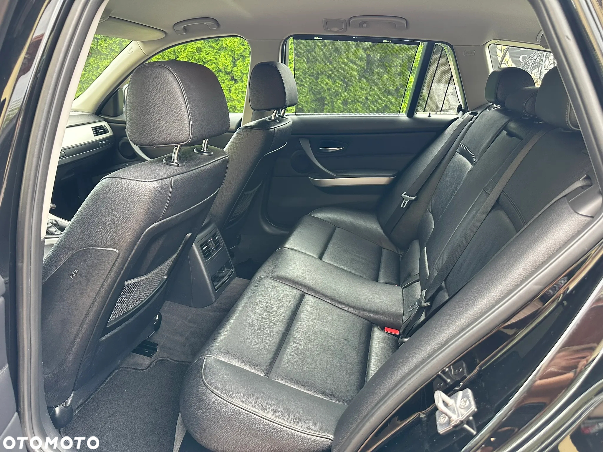 BMW Seria 3 320d DPF Touring - 23