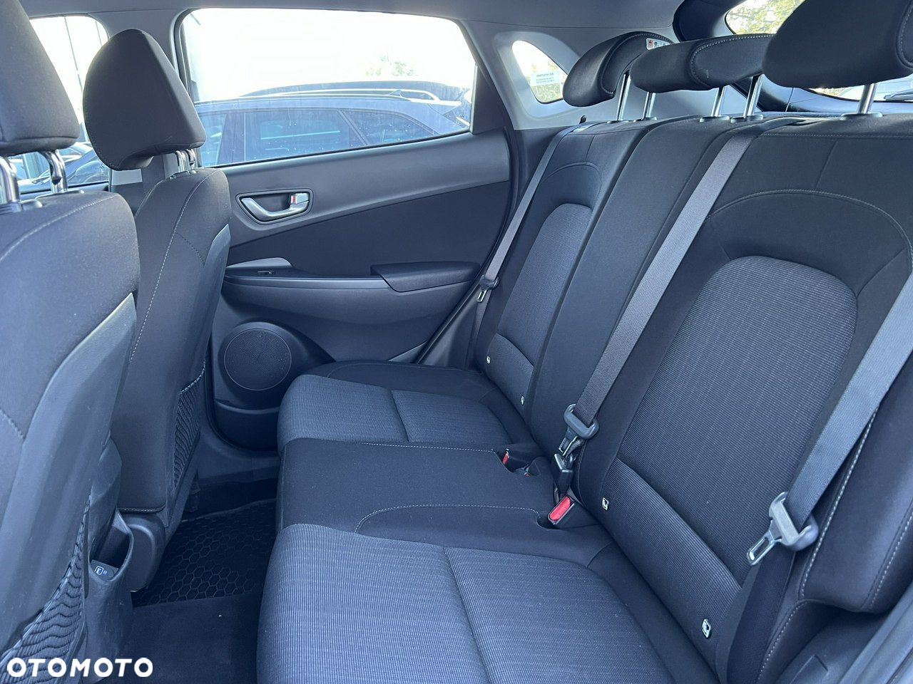 Hyundai Kona - 11