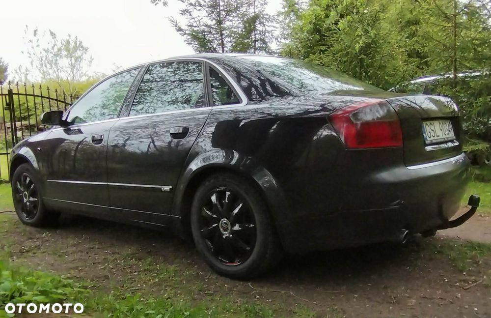 Audi A4 Limousine - 11