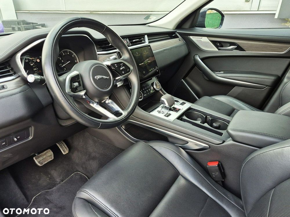 Jaguar F-Pace - 21