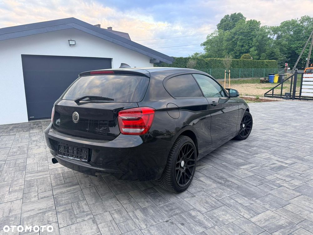 BMW Seria 1 114i Sport Line - 3