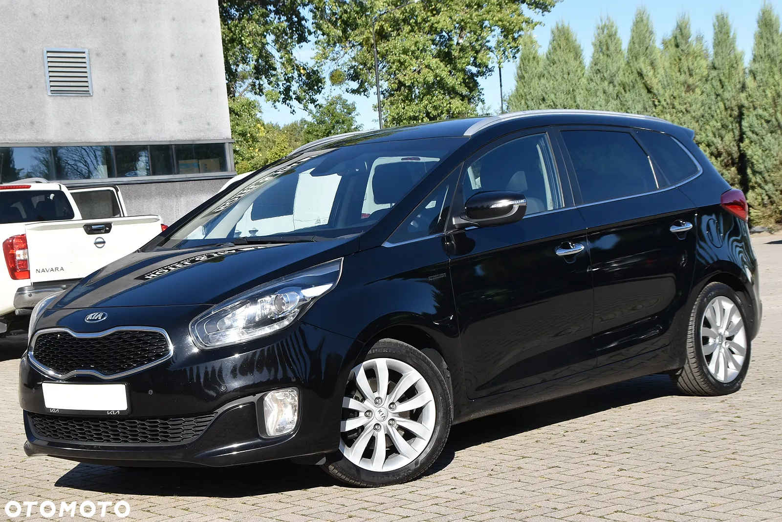 Kia Carens - 3