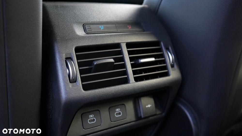 Land Rover Discovery Sport 2.0 D200 mHEV R-Dynamic SE - 29