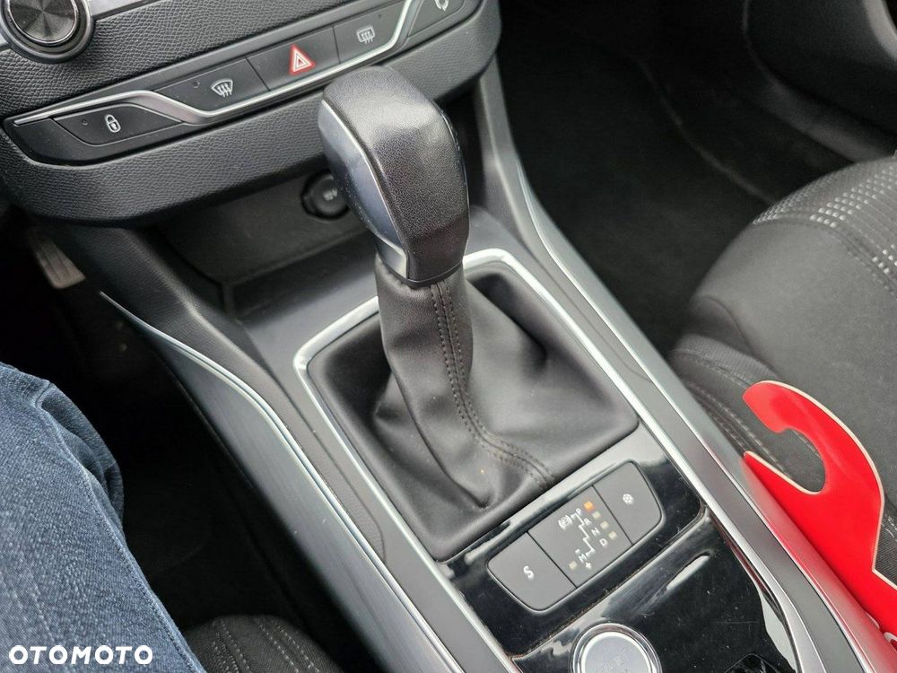 Peugeot 308 BlueHDi 120 EAT6 Stop & Start Active Business-Paket - 28