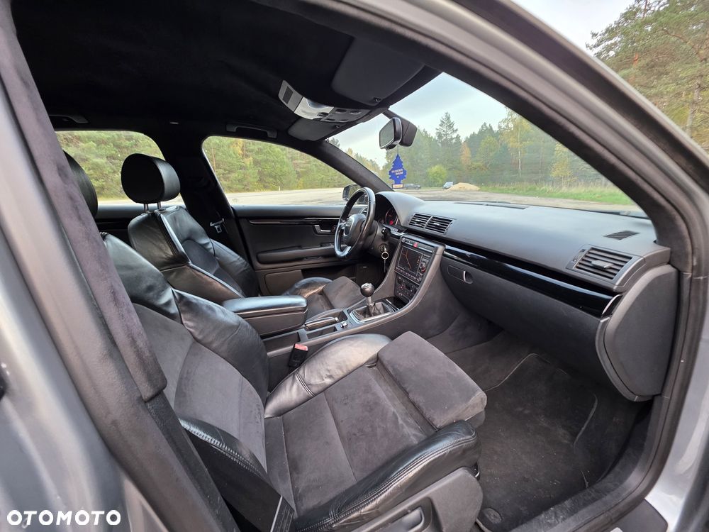 Audi A4 Limousine - 6