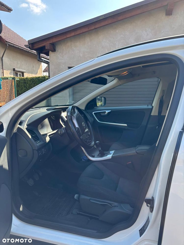 Volvo XC 60 DRIVe Kinetic - 8