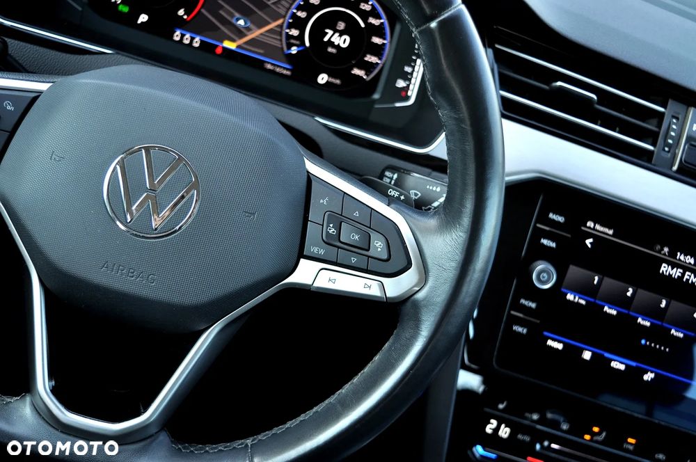 Volkswagen Passat 2.0 TDI EVO Elegance DSG - 22