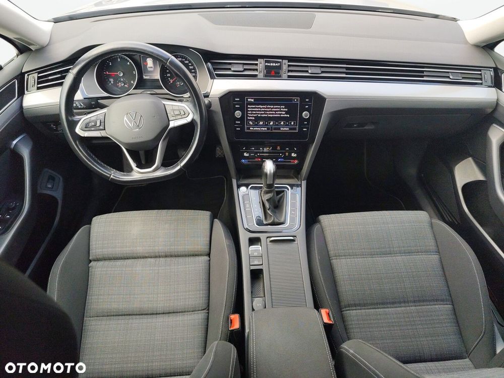 Volkswagen Passat - 16
