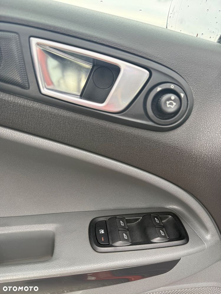 Ford EcoSport 1.0 EcoBoost TITANIUM - 12