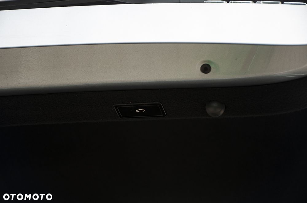 Skoda Superb 2.0 TDI Ambition DSG - 24