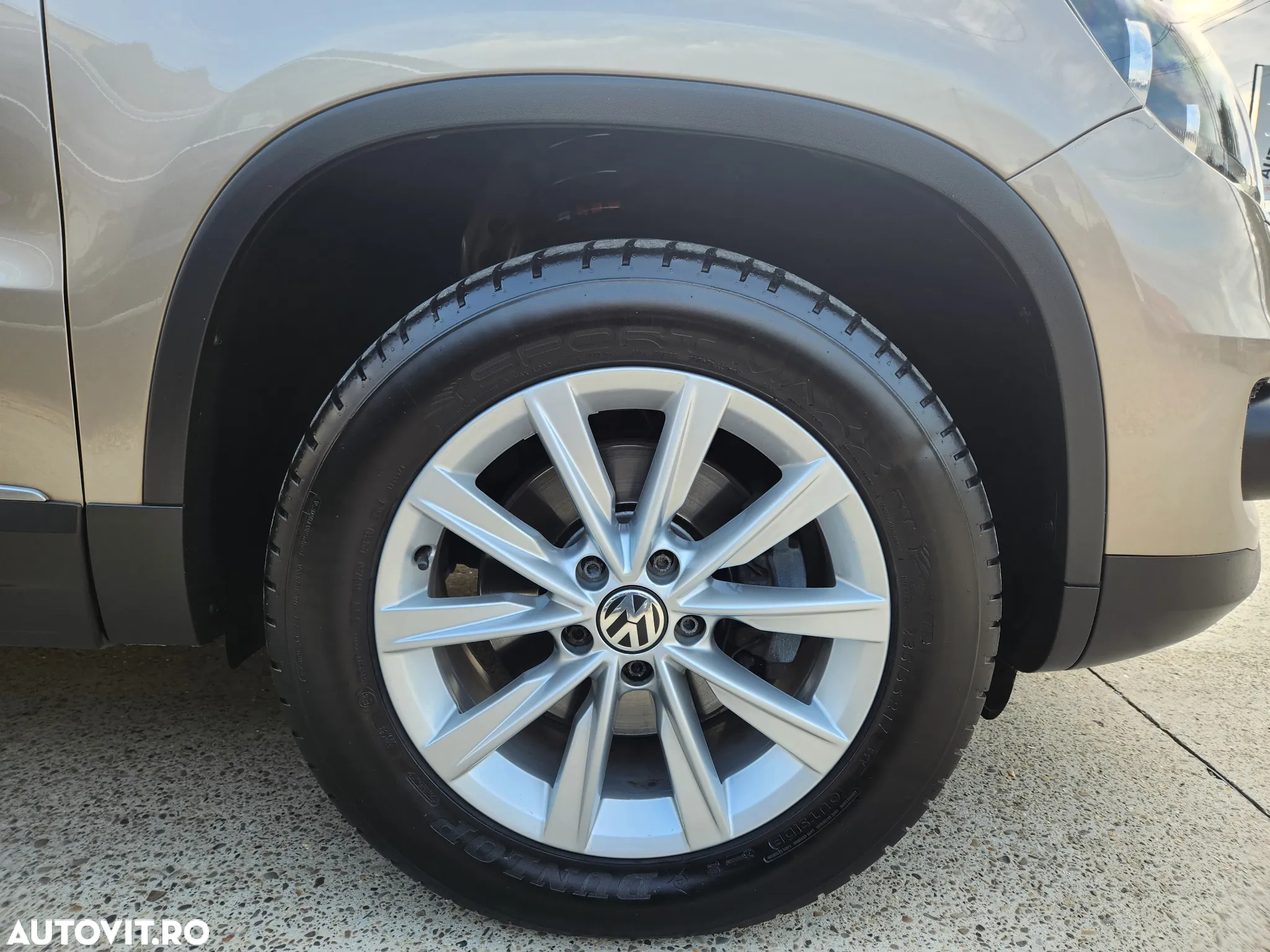 Volkswagen Tiguan 2.0 TDI DPF 4Motion BlueMotion Technology DSG Sport & Style - 31