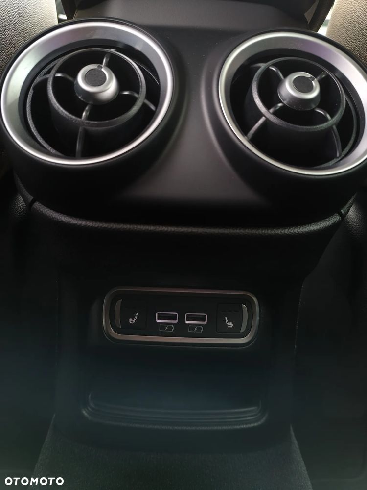 Alfa Romeo Stelvio 2.0 Turbo 16V AT8-Q4 Ti - 35