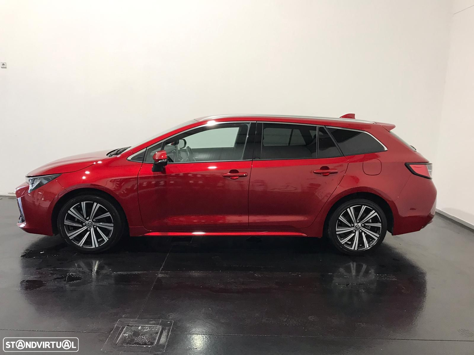 Toyota Corolla Touring Sports 1.8 Hybrid Comfort+P.Sport - 3