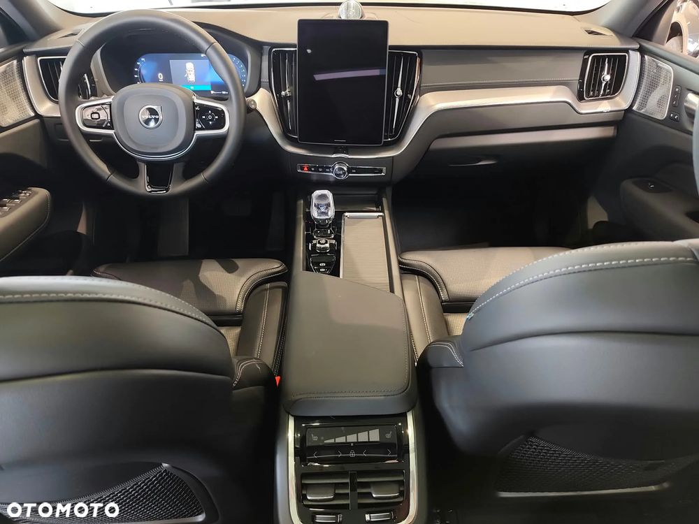 Volvo XC 60 B5 B AWD Ultimate Black Edition - 23