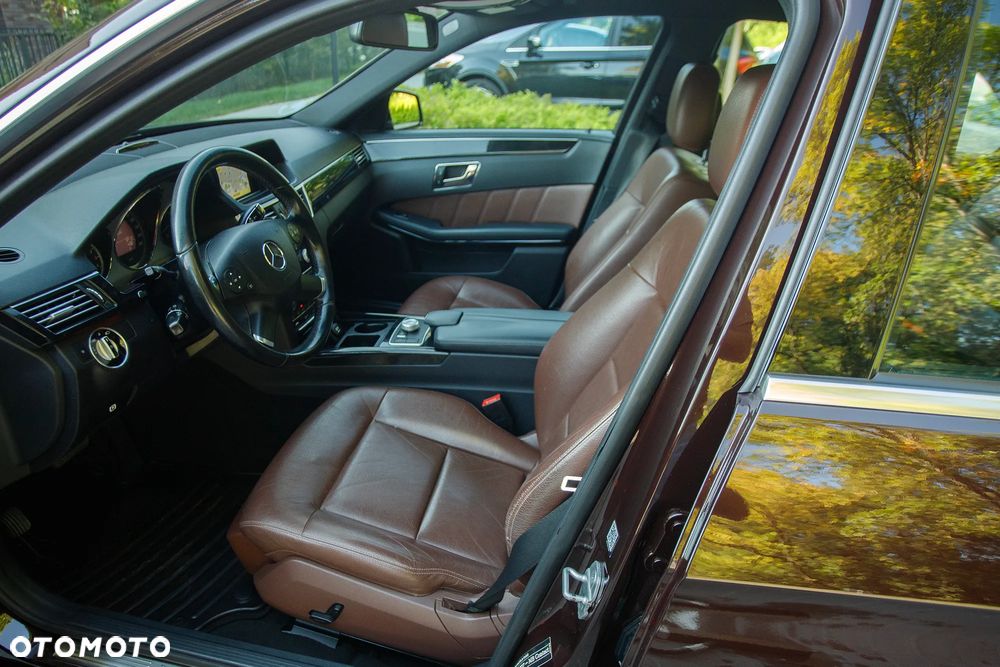 Mercedes-Benz Klasa E 350 CDI BlueEff Avantgarde - 28