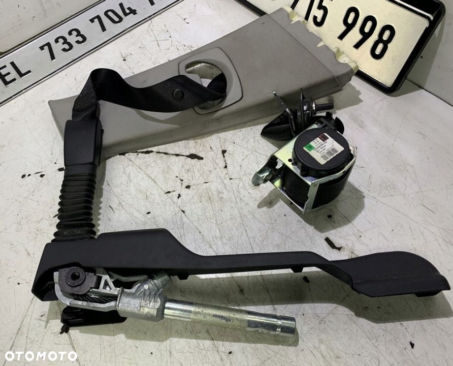 NAPINACZ PASA BEZPIECZEŃSTWA BMW E60 E61 UK - 4