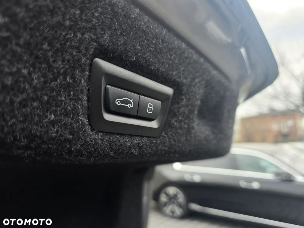 BMW Seria 5 520d xDrive mHEV M Sport - 31