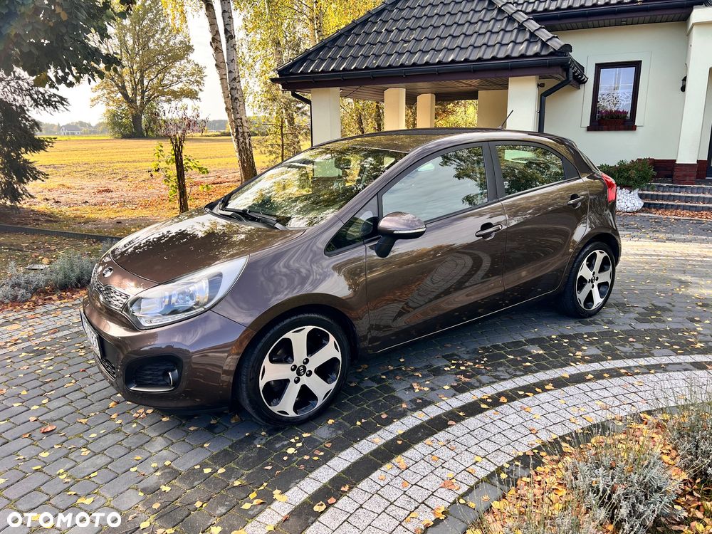 Kia Rio - 4