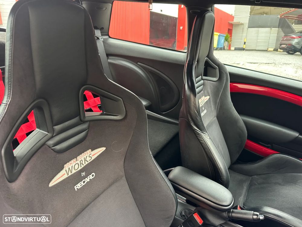 MINI 3 Portas John Cooper Works - 21