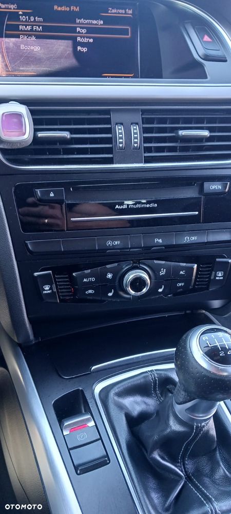 Audi A4 Avant 2.0 TDI DPF clean diesel S line Sportpaket - 30