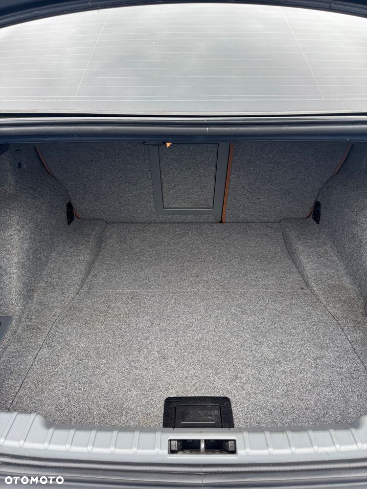 BMW Seria 3 320d Efficient Dynamics - 30