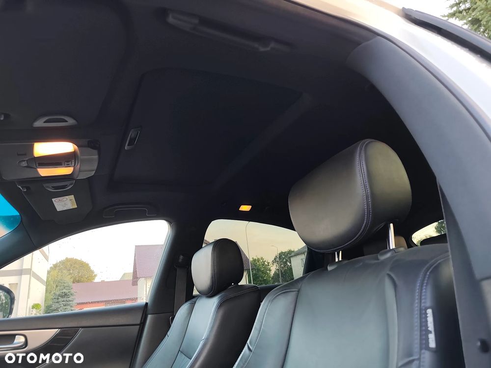 Infiniti Q70 3.0d S - 14