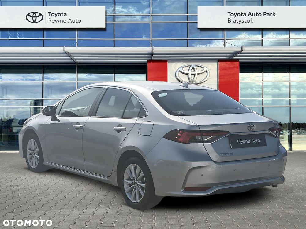 Toyota Corolla - 4