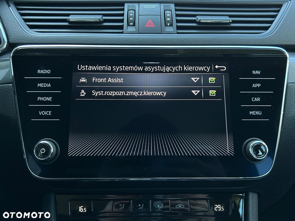 Skoda Superb 1.5 TSI Active DSG - 30