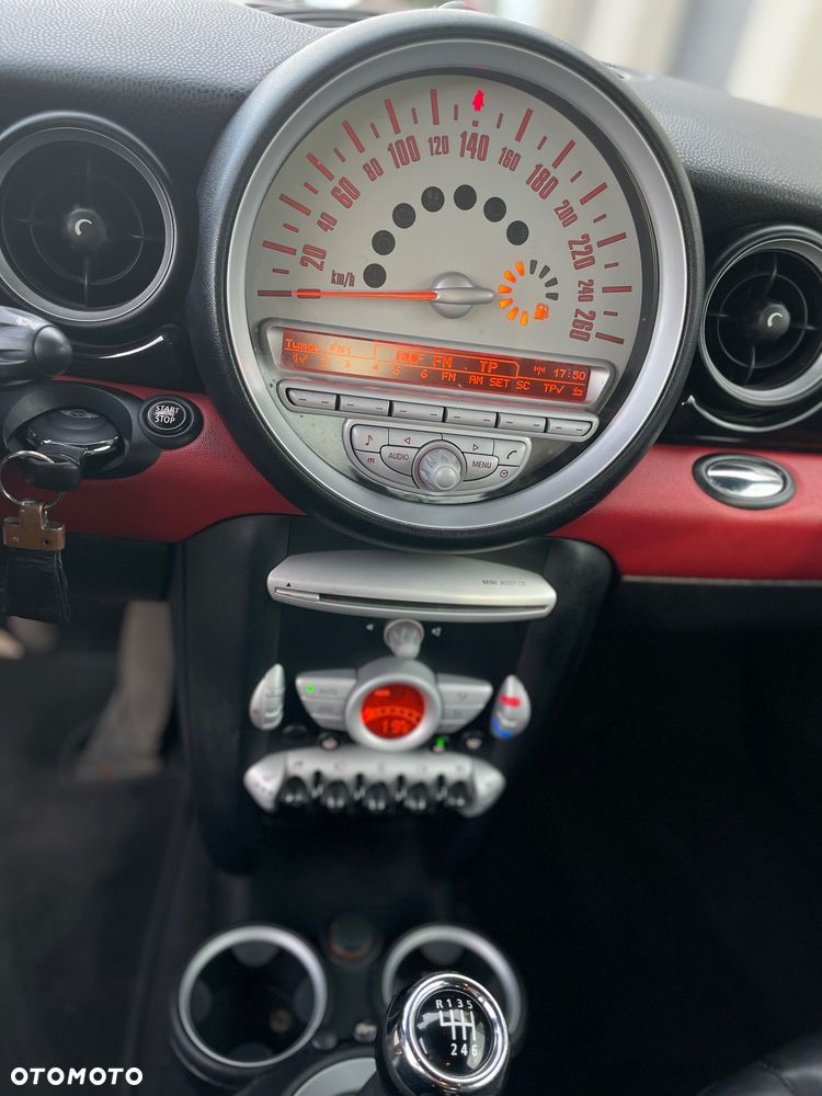 MINI Cooper Standard - 11