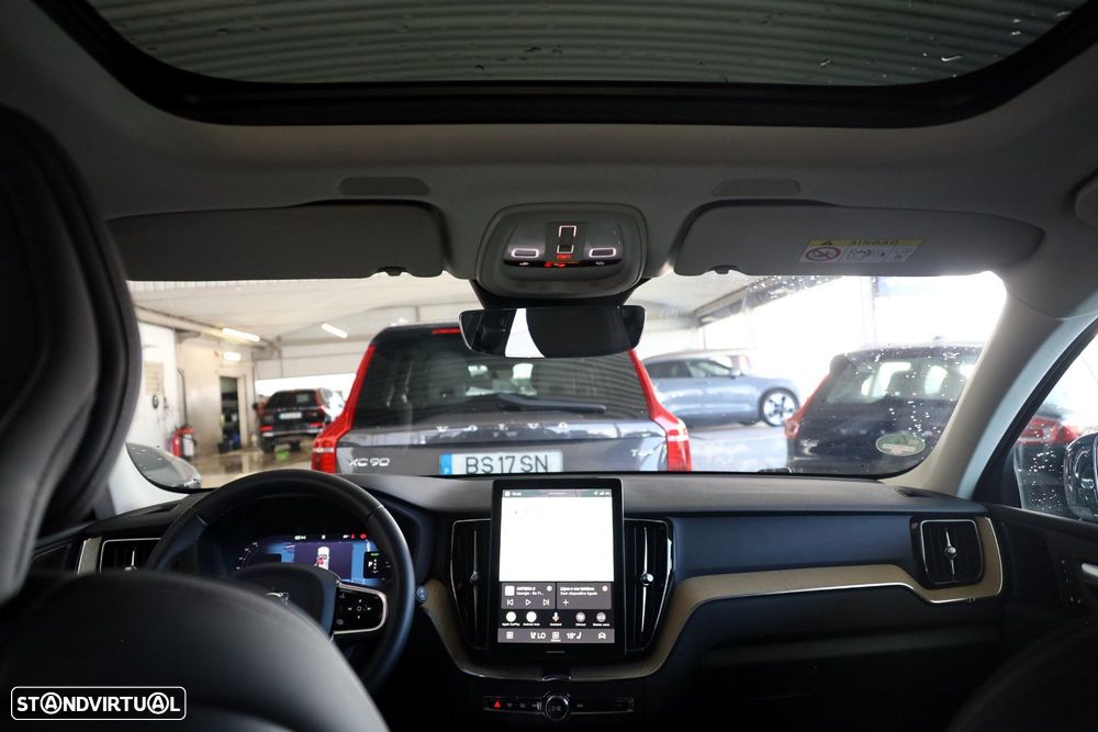 Volvo XC 60 T6 AWD Plus Bright - 24