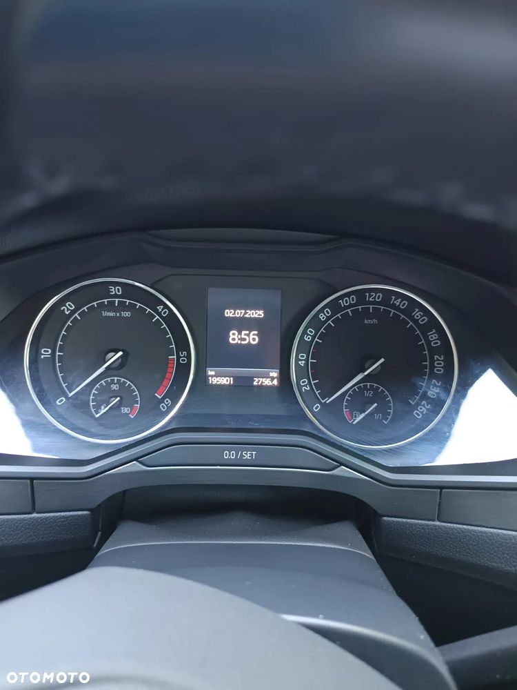Skoda Superb 2.0 TDI Ambition DSG - 10