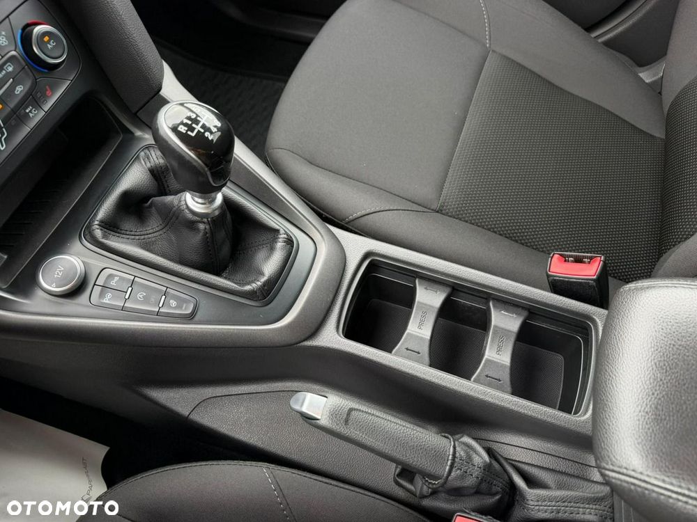 Ford Focus - 27